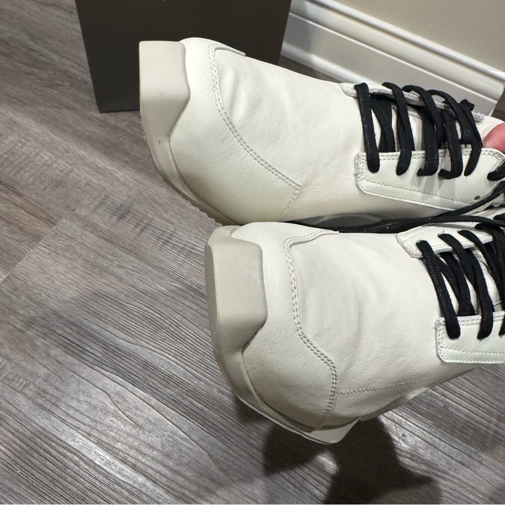 Rick Owens X Adidas Level Runner Low Sneaker in Milk - Picture 7 of 16